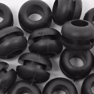 0-447-02 Pack of 100 Soft PVC Cable Wiring Grommets - 8mm Diameter Hole